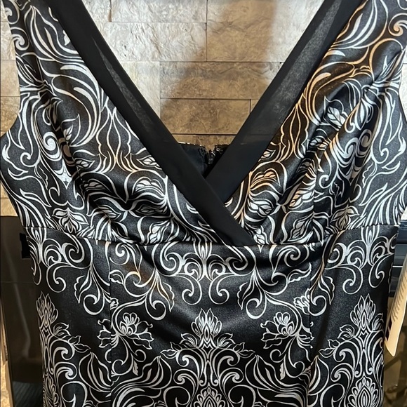 NWT Jones Wear Black Midi Sheath Dress with V-neck for Cocktail - Picture 5 of 14